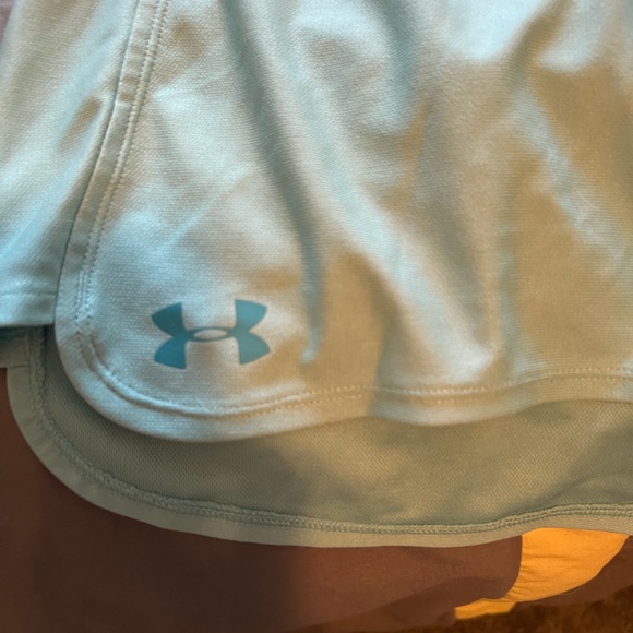 🌺2/$8🌺 Under Armour gym shorts - Picture 2 of 3
